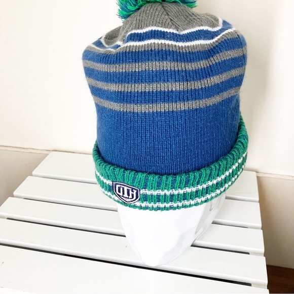 Vancouver Canucks NHL Bennie Hat EUC - Picture 3 of 4